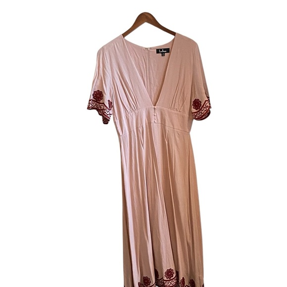 Lulus mauve pink & Burgundy embroidered  floral midi dress - Picture 6 of 12